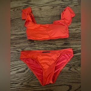 Vince Camuto ruffle swim bikini set!